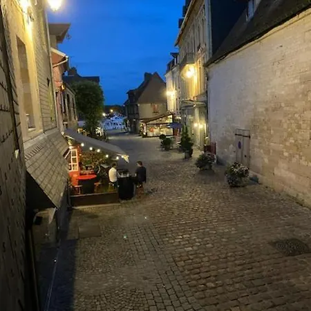 L'appart De Vic Apartament